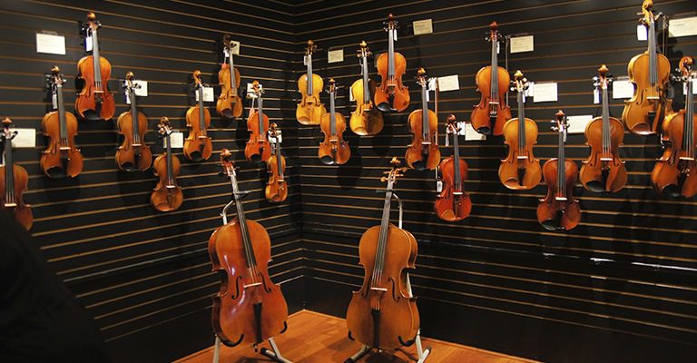 Waukesha string Shoppe
